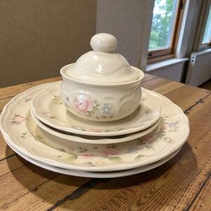 5 PC Vintage Pfaltsgraff Rose Cream Dinnerware Set Dinner/Salad/Jar